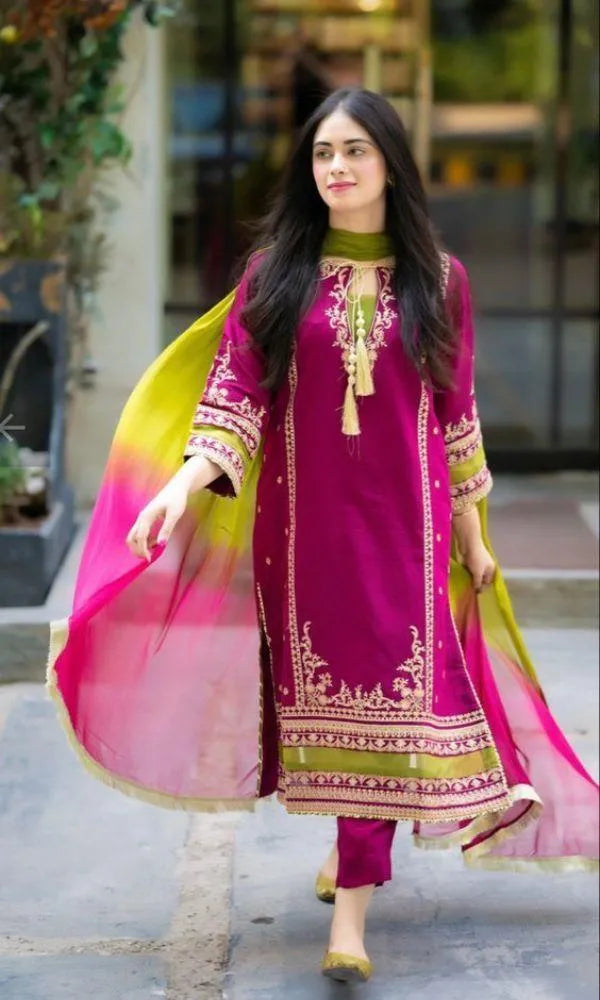 Pink Embroidered Lawn 3Pcs Women Suit with Dupatta