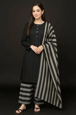 3 Pcs Women's Unstitched Printed Suit