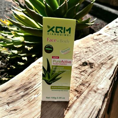 Dead Skin Remover Scrub - Aloe & Straweberry