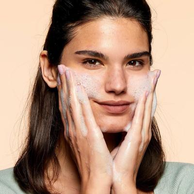 Glowing Face Wash Gel - Dead Skin Remover & Impurity Fighter | 1 Pcs