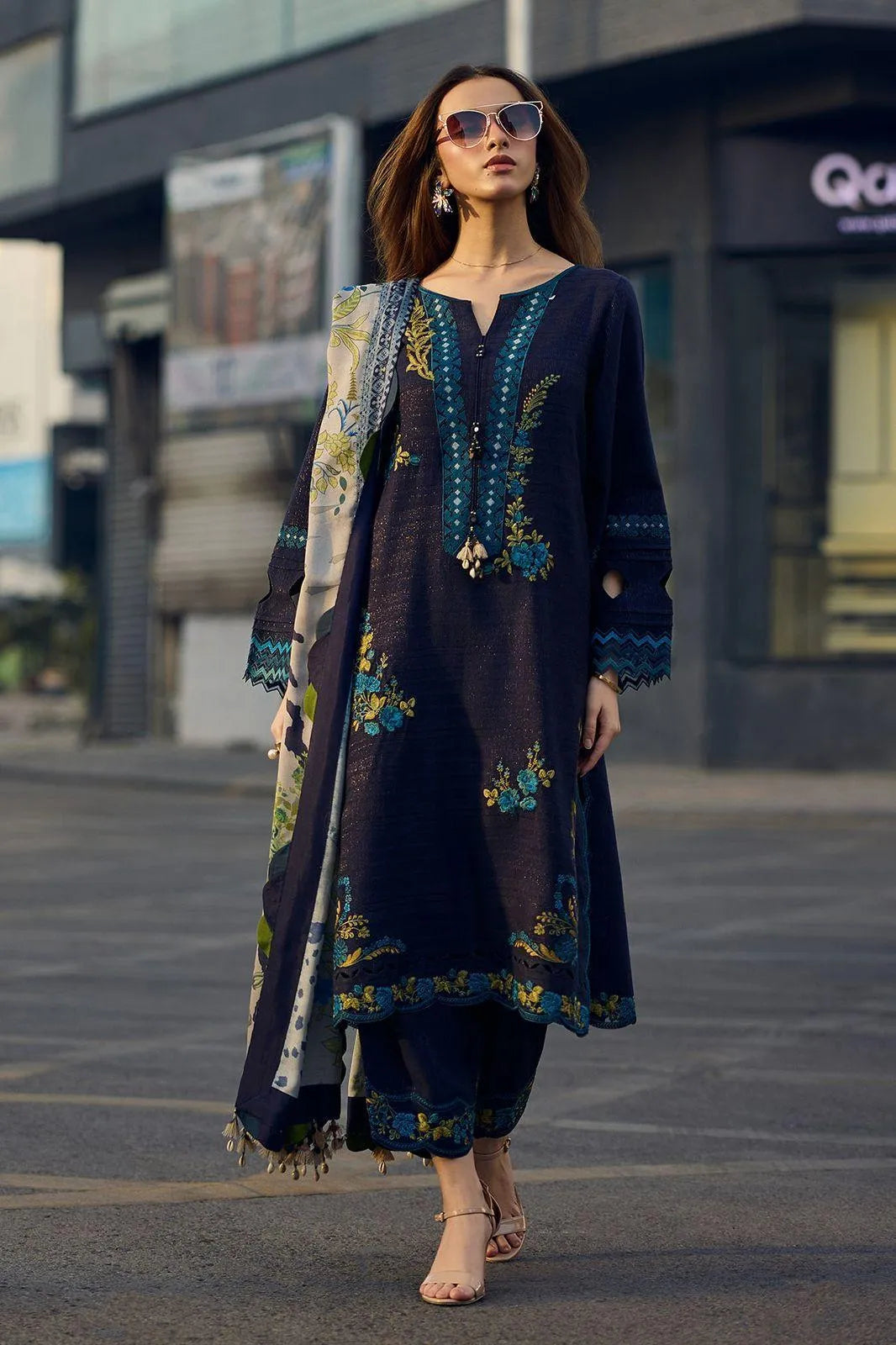 Marina B Heavy Embroidered Lawn Shirt with Digital Print Voil Dupatta
