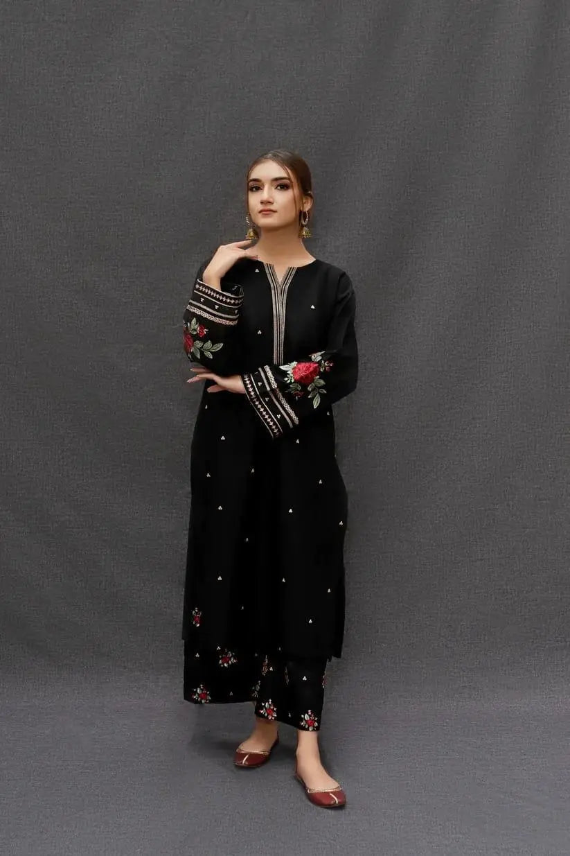 3 Pcs Women Unstitched Dhanak Embroidered Suit at One Spot