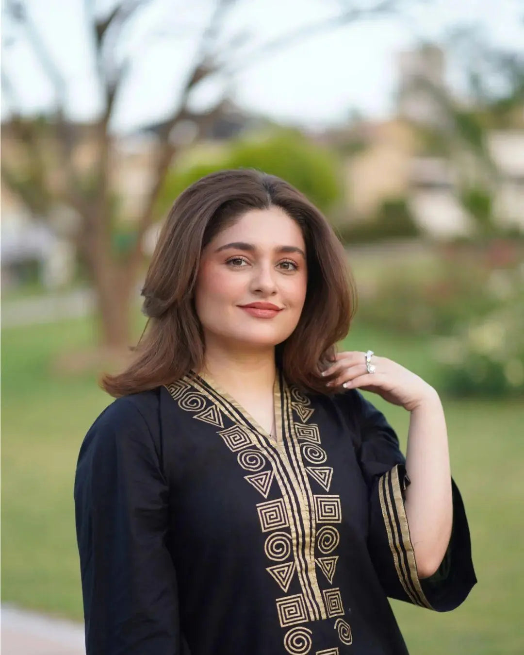 Women Stitched Linen Printed Shirt And Trouser With Handbag at One Spot