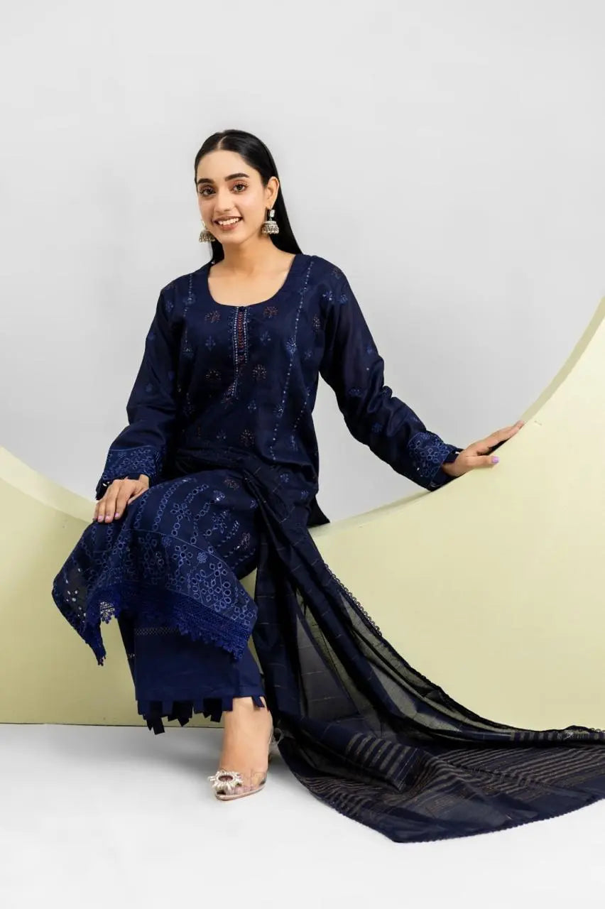 Women's Stunning Embroidered Lawn Suit - 3 Pcs at One Spot