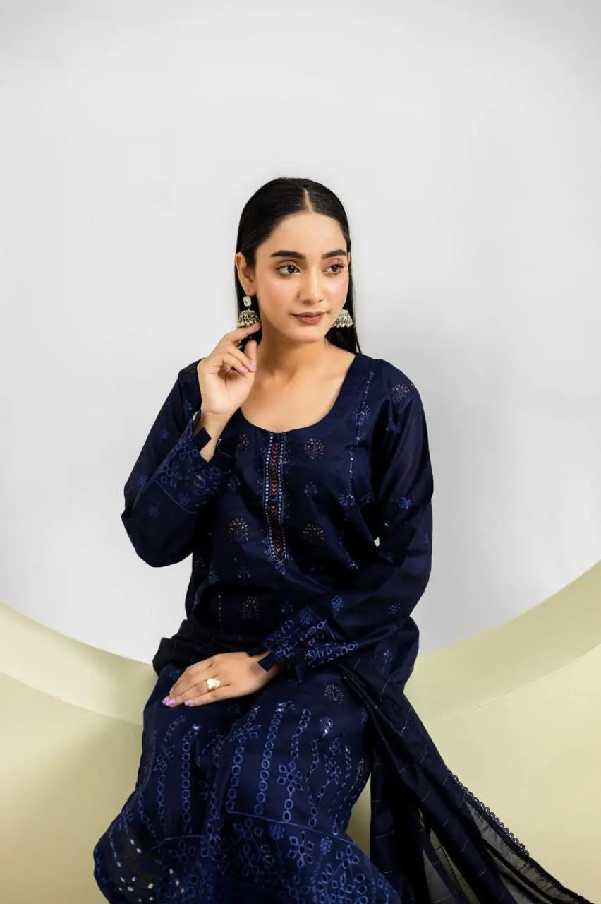 Women's Stunning Embroidered Lawn Suit - 3 Pcs at One Spot